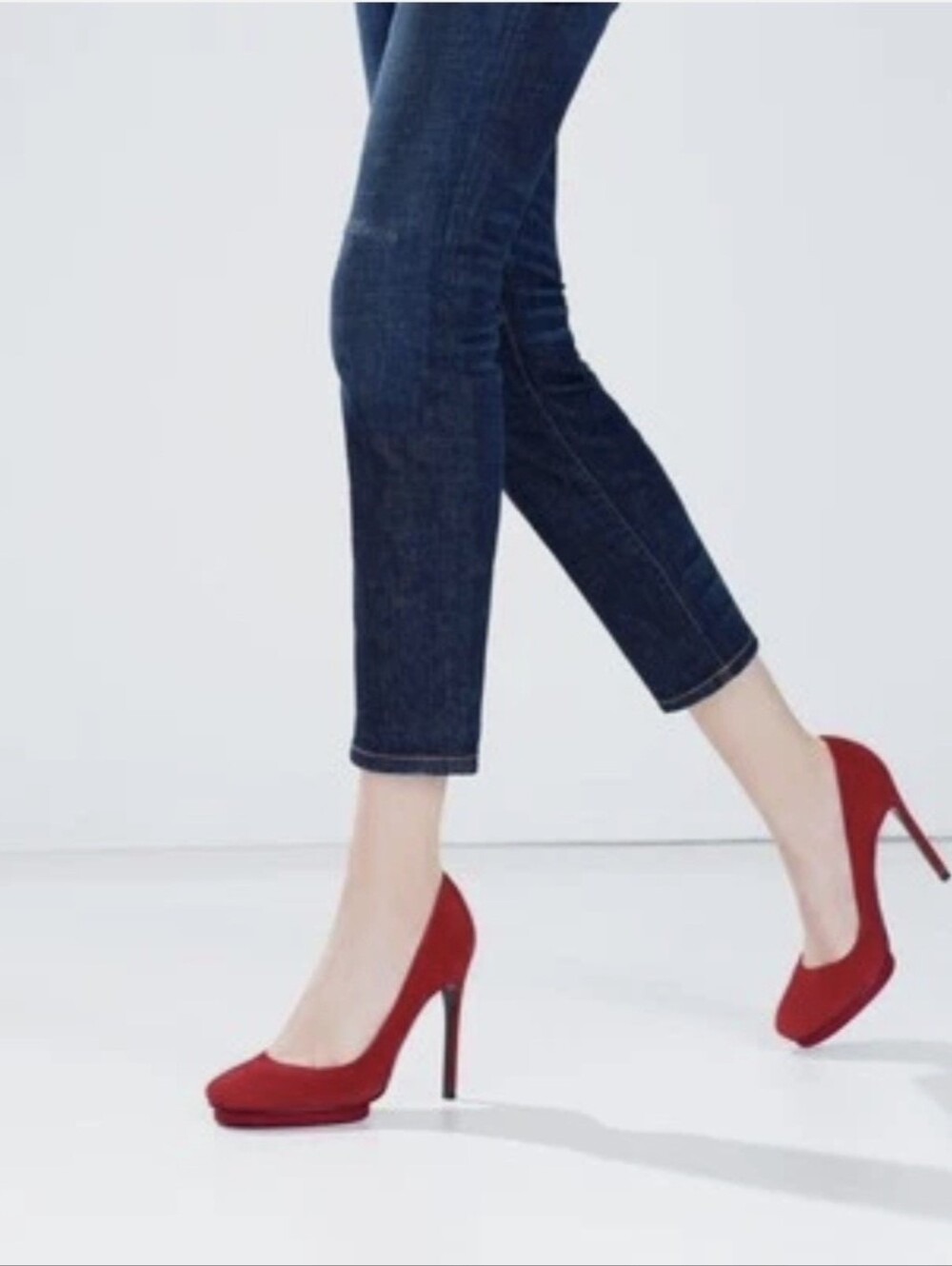 Zara Red Suede Slip-On High-Heel Platform Pumps. Size 6